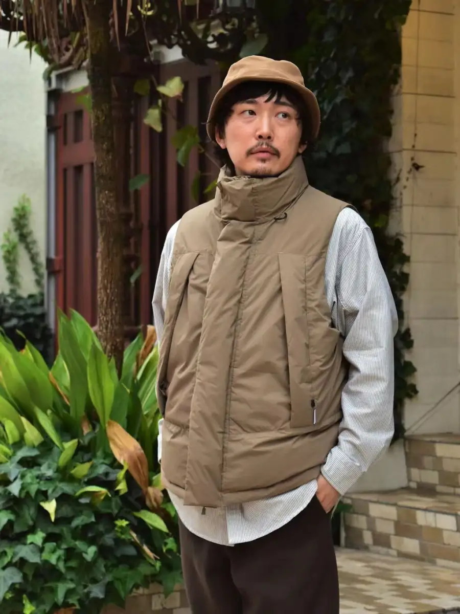 21aw DAIWA PIER39 FIELD DOWN VEST BEIGE - ダウンベスト